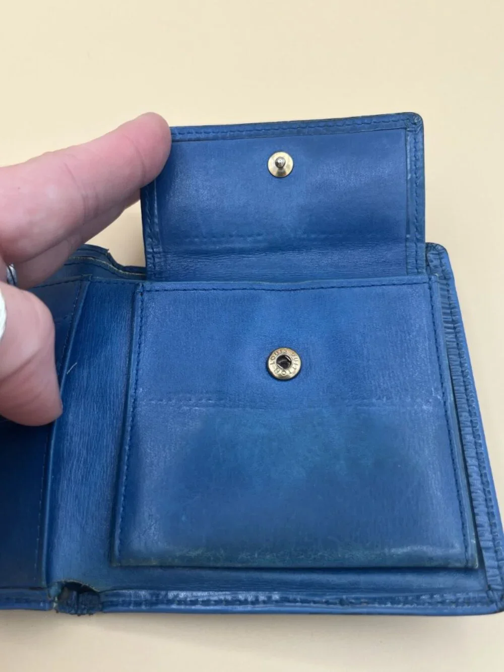 Louis Vuitton Blue Epi Leather Bifold Wallet With Coin Pocket